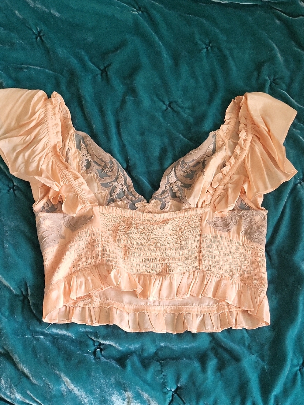 NWT Free People Peach & Gray Lace Flutter Sleeve Crop Blouse size Medium - Picture 4 of 5